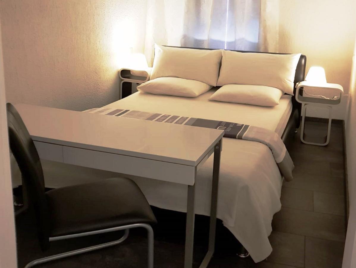 Excelsior Apartments 罗维尼 外观 照片
